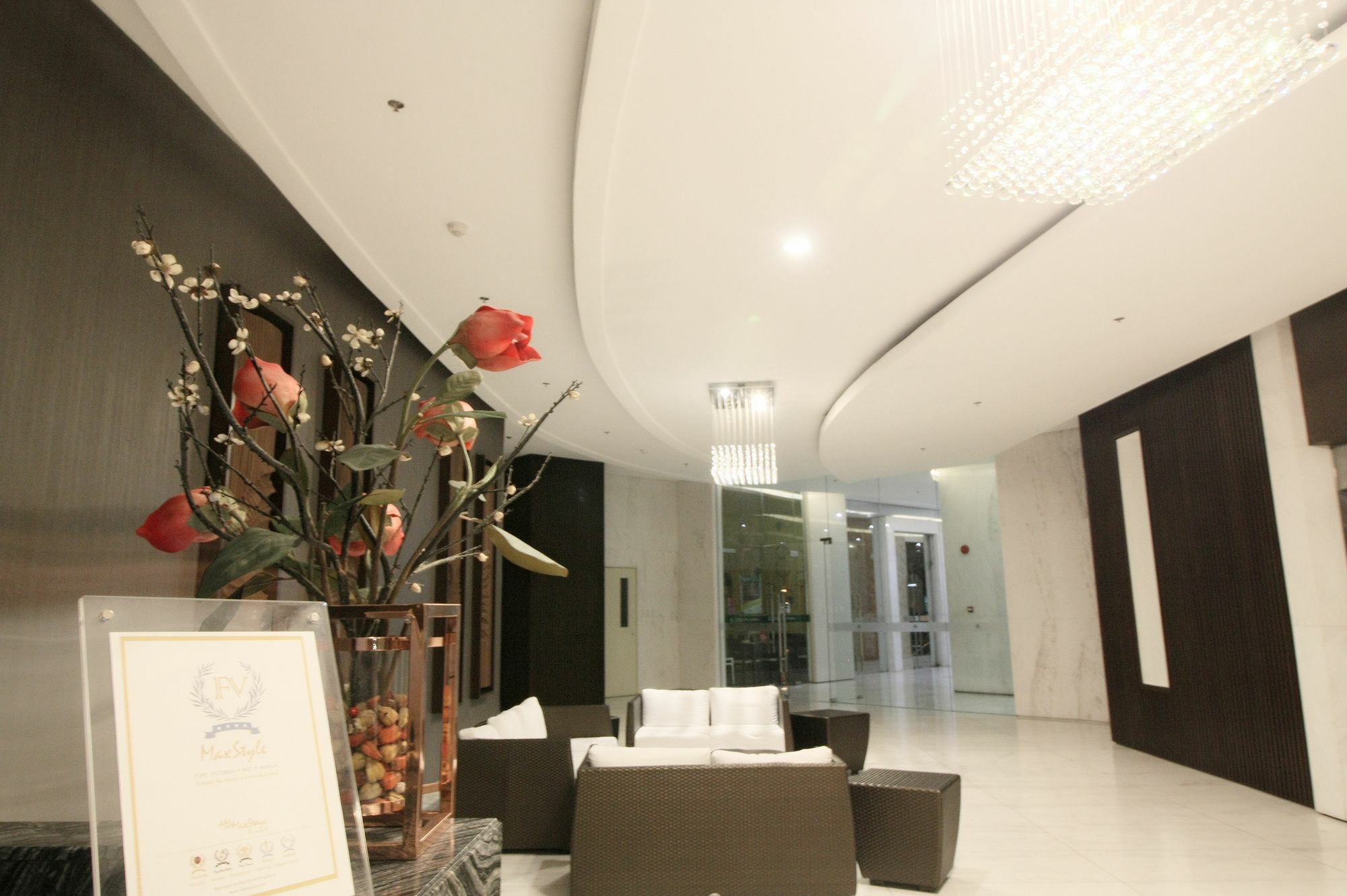 Maxstays - Max Style @ Fort Victoria Makati City Dış mekan fotoğraf