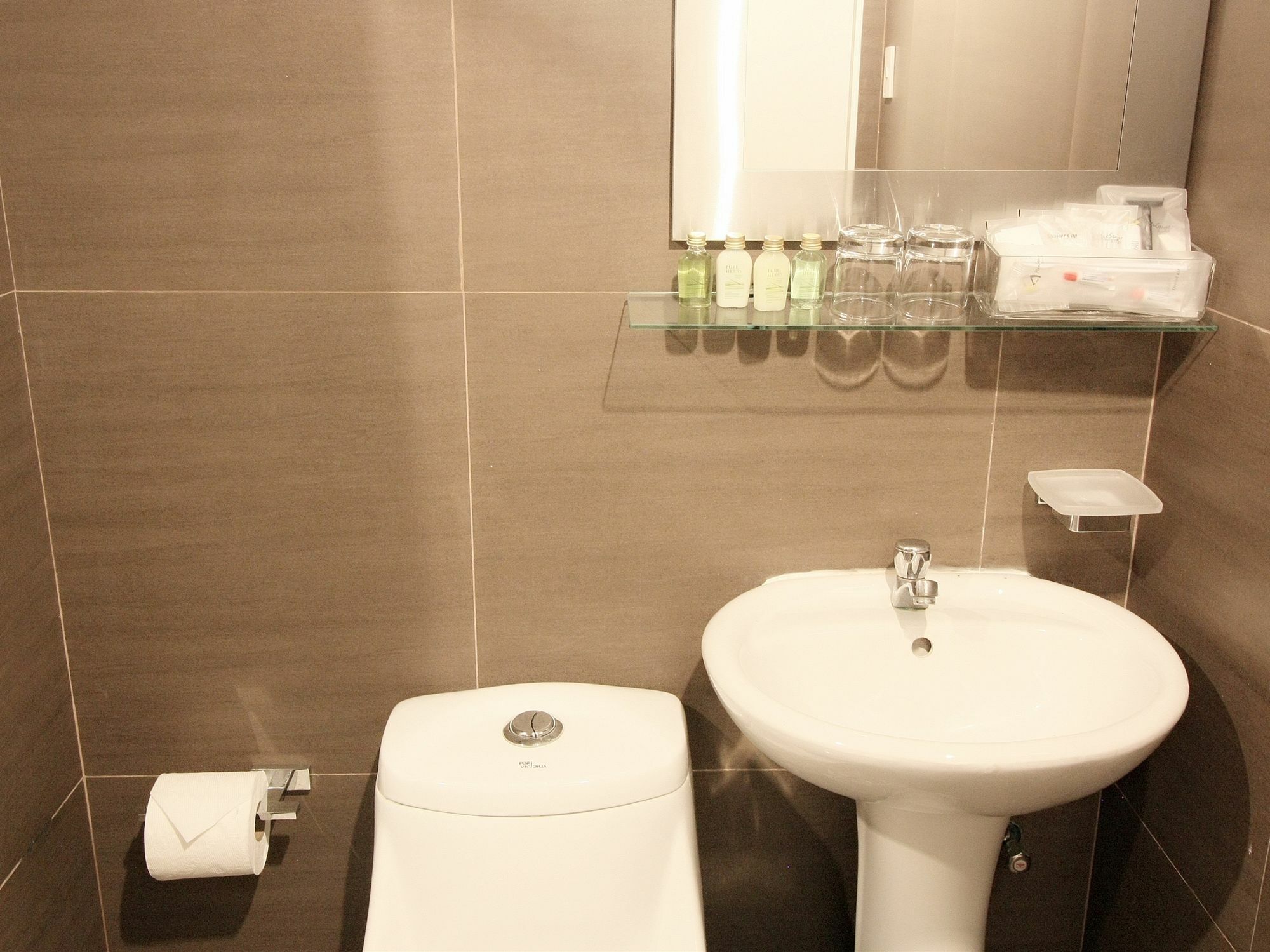 Maxstays - Max Style @ Fort Victoria Makati City Dış mekan fotoğraf