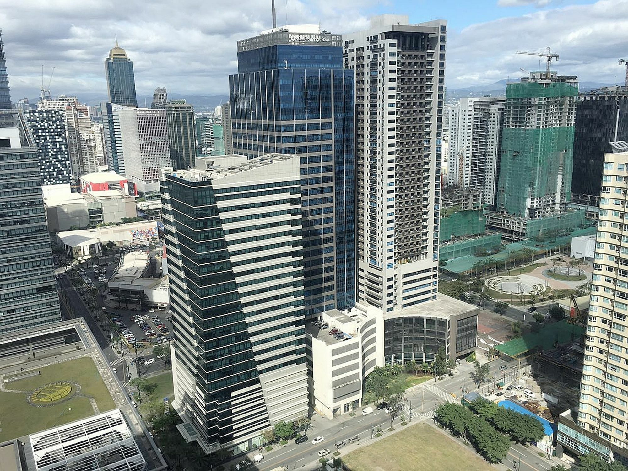 Maxstays - Max Style @ Fort Victoria Makati City Dış mekan fotoğraf